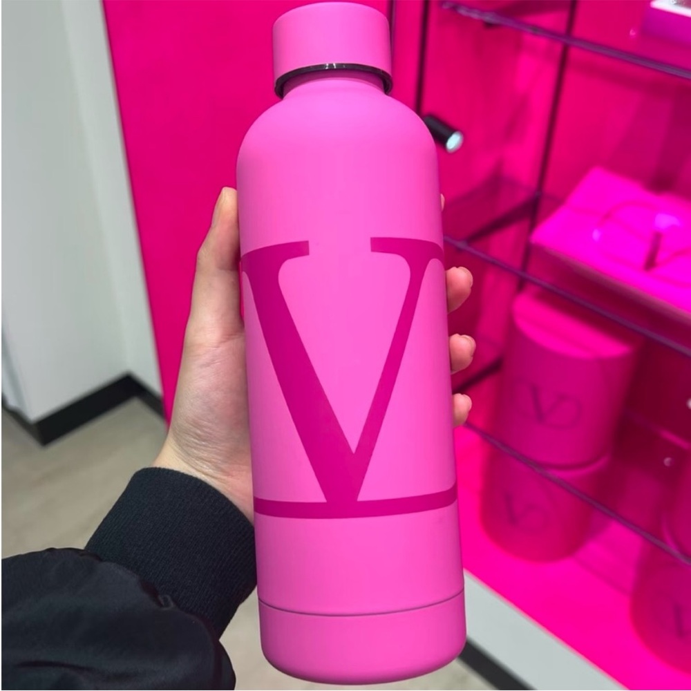 Valentino limited beauty gift  water bottle 550ML